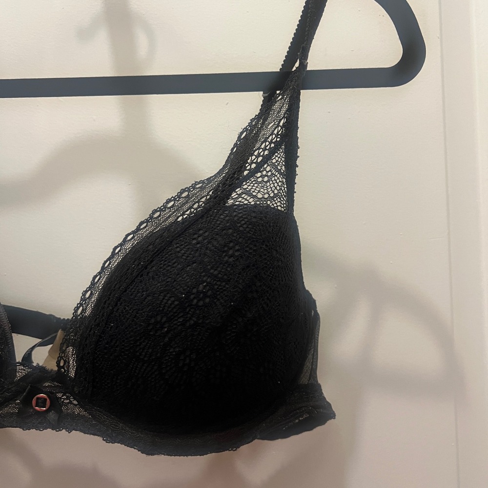 Chantelle Black Floral‎ Lace Underwire Bra Mesh Straps Center Bow Detail Womens - Picture 3 of 7
